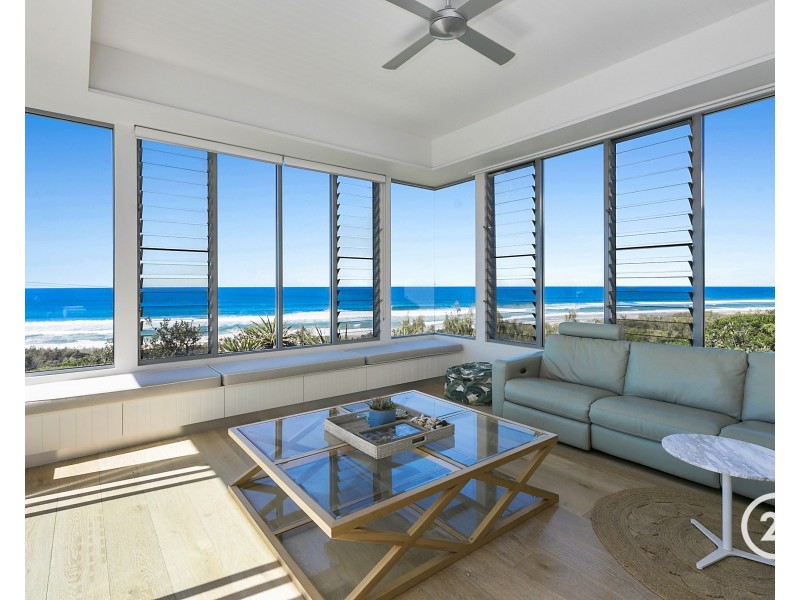 20 Tropicana Rise, Castaways Beach QLD 4567