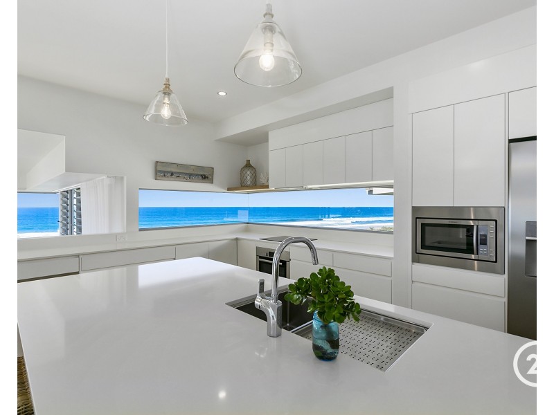 20 Tropicana Rise, Castaways Beach QLD 4567