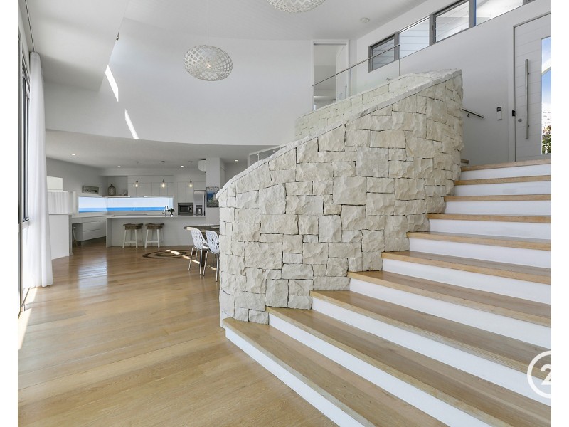 20 Tropicana Rise, Castaways Beach QLD 4567