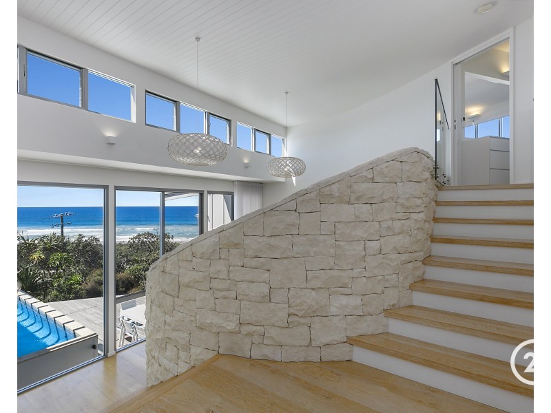 20 Tropicana Rise, Castaways Beach QLD 4567