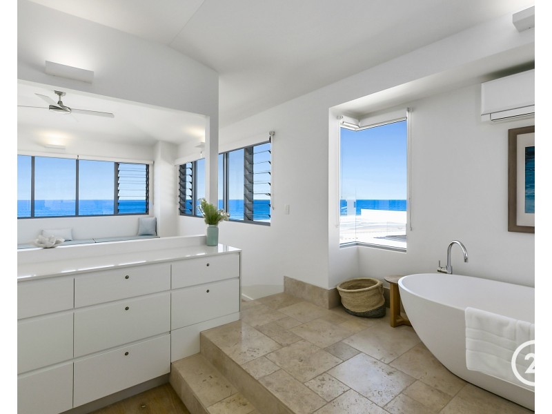 20 Tropicana Rise, Castaways Beach QLD 4567