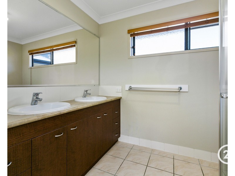 2 Pebble Court, Peregian Springs QLD 4573