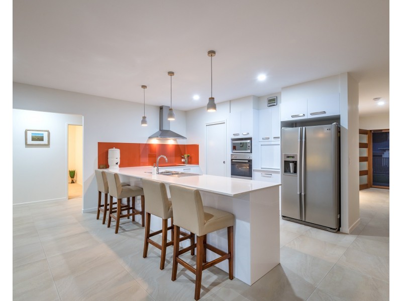 17 Livingstone Street, Tewantin QLD 4565
