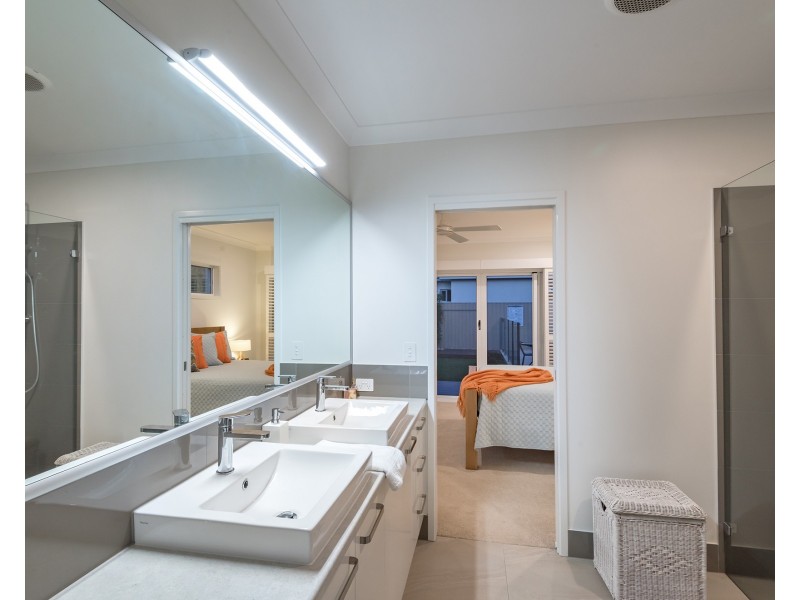 17 Livingstone Street, Tewantin QLD 4565