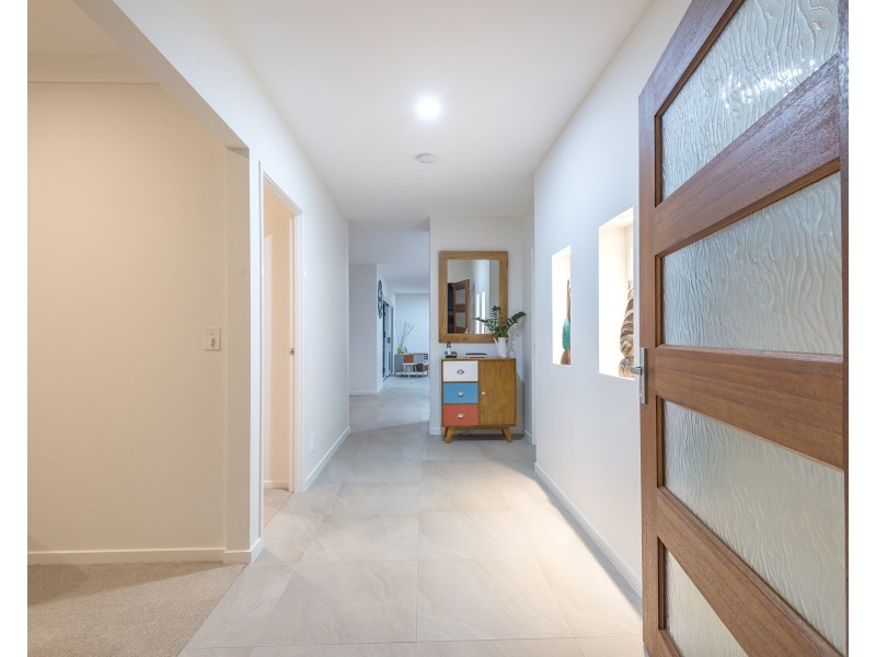 17 Livingstone Street, Tewantin QLD 4565