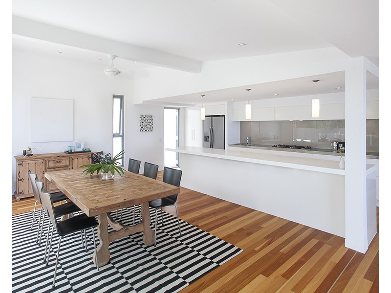 35 Seaview Terrace, Sunshine Beach QLD 4567