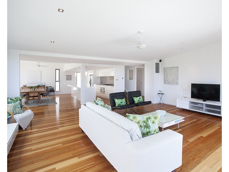 35 Seaview Terrace, Sunshine Beach QLD 4567