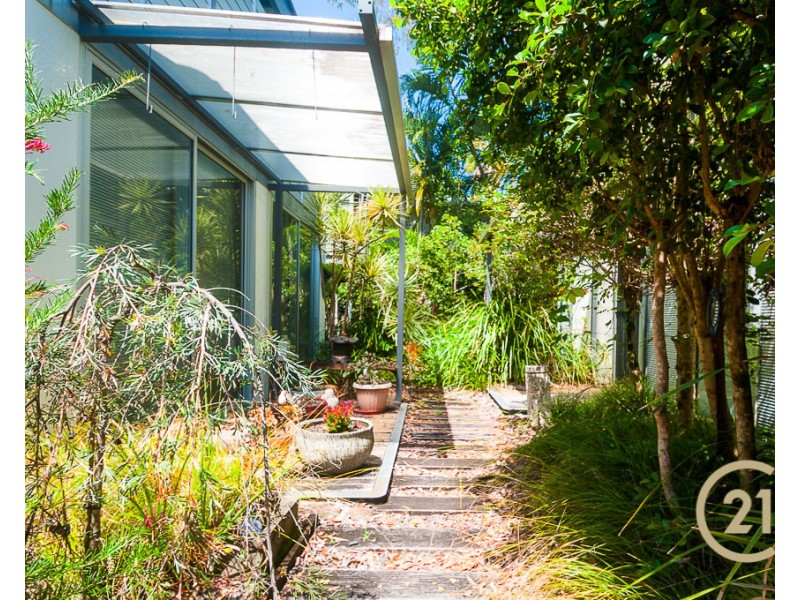 16 Nairana Rest, Noosa Heads QLD 4567