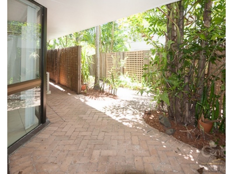 1/4 Berrima Row, Noosa Heads QLD 4567