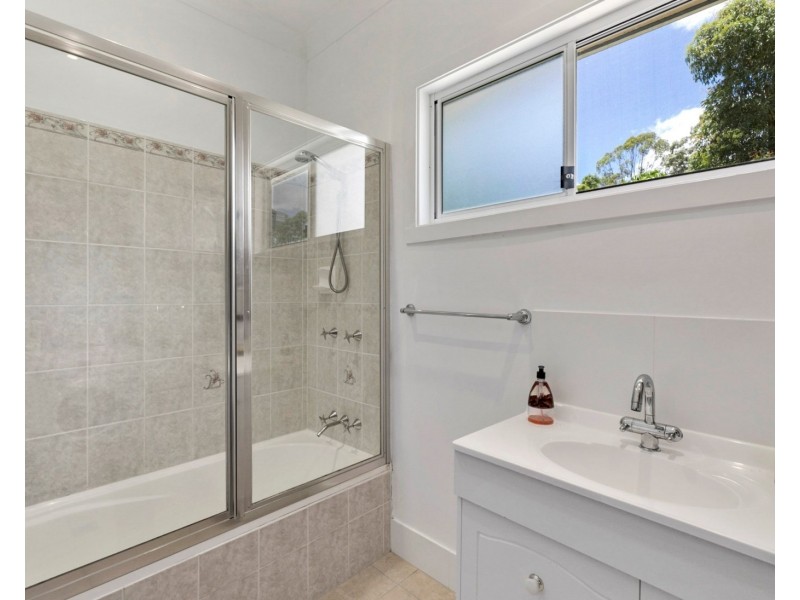 132 Illoura Place, Cooroibah QLD 4565