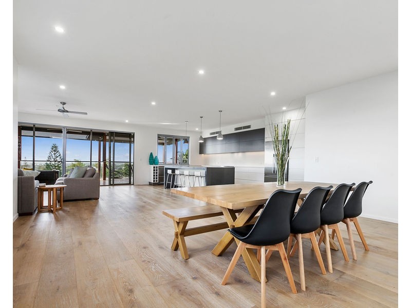 49 Parakeet Crescent, Peregian Beach QLD 4573