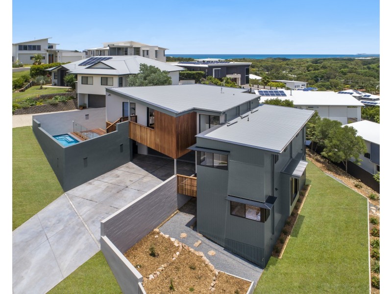 6 Shanagolden Court, Yaroomba QLD 4573