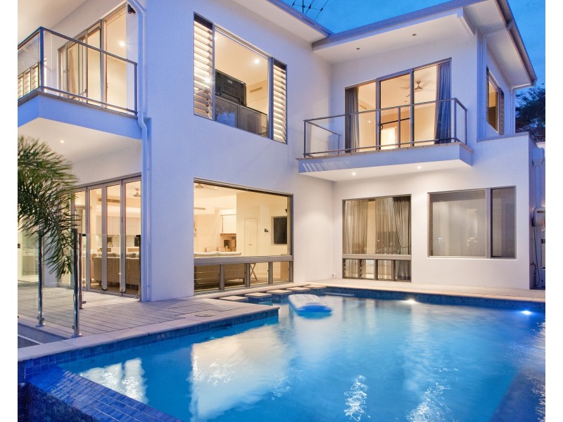 18 Mossman Court, Noosa Heads QLD 4567