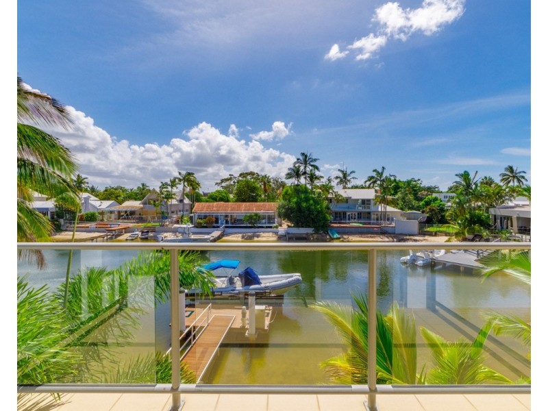 18 Mossman Court, Noosa Heads QLD 4567