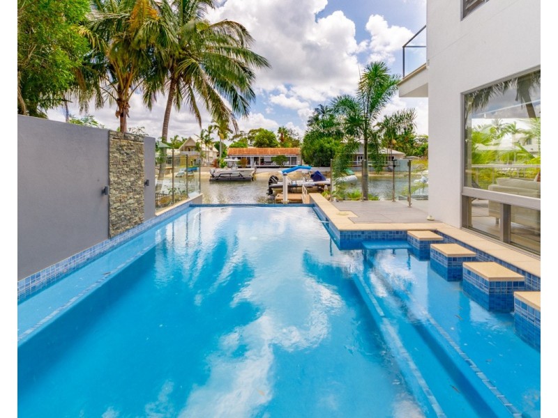 18 Mossman Court, Noosa Heads QLD 4567