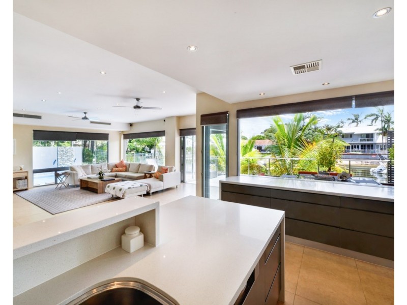 18 Mossman Court, Noosa Heads QLD 4567