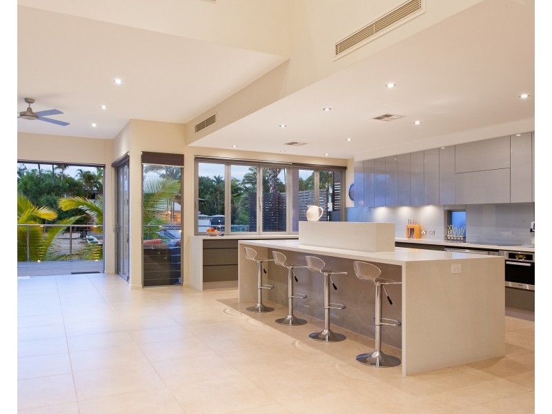 18 Mossman Court, Noosa Heads QLD 4567