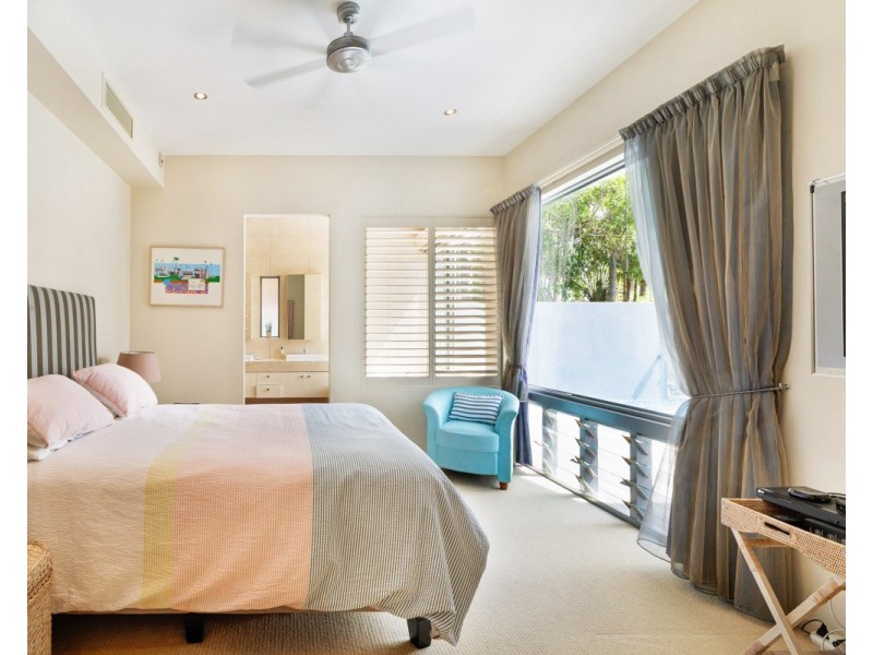 18 Mossman Court, Noosa Heads QLD 4567