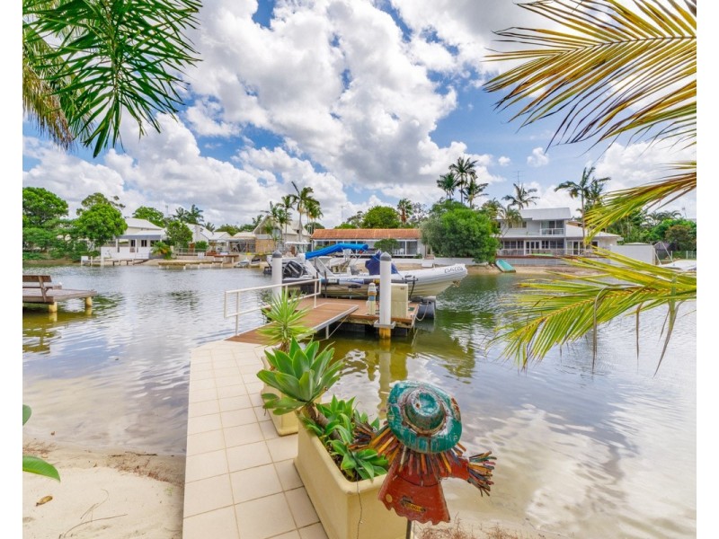 18 Mossman Court, Noosa Heads QLD 4567