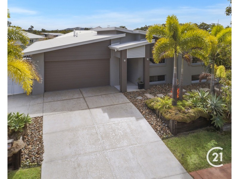 2 Beachwood Place, Peregian Springs QLD 4573