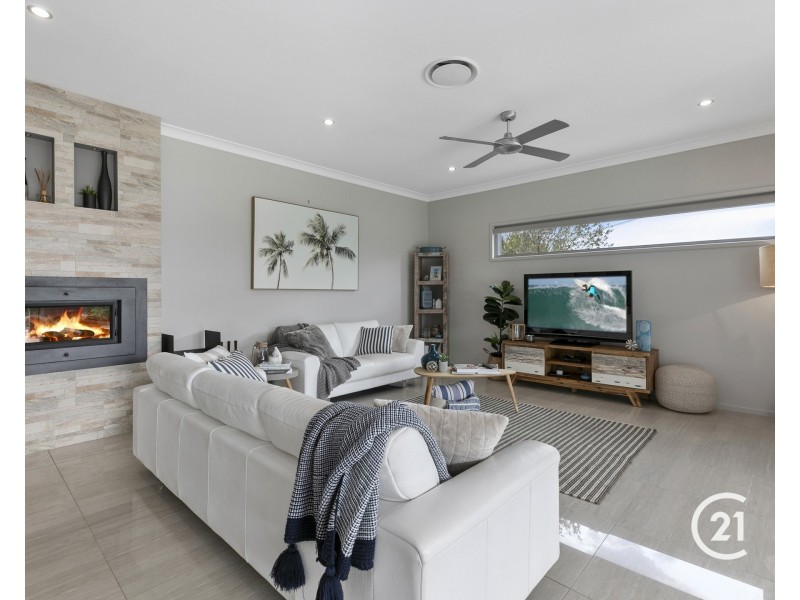 2 Beachwood Place, Peregian Springs QLD 4573