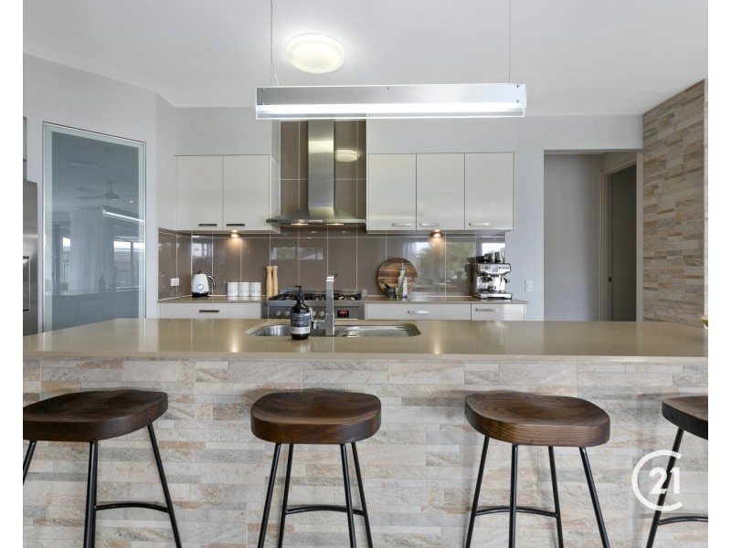 2 Beachwood Place, Peregian Springs QLD 4573