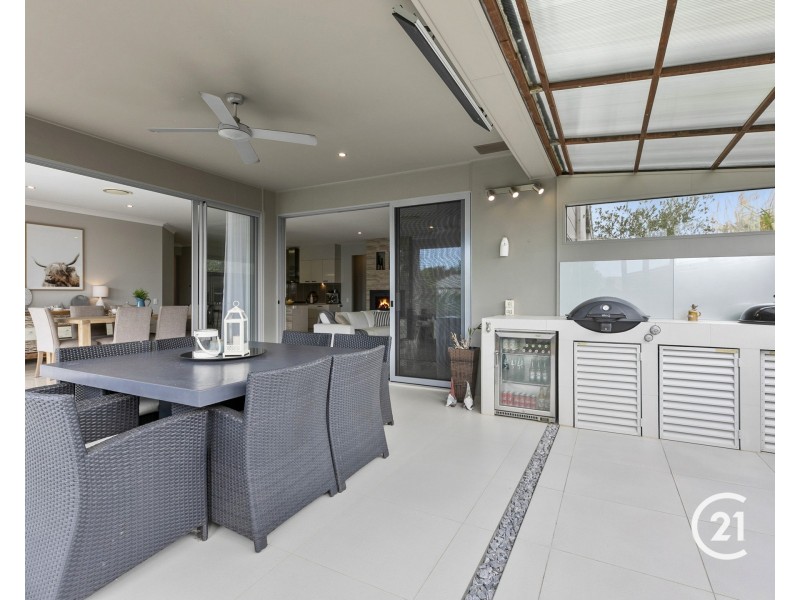 2 Beachwood Place, Peregian Springs QLD 4573