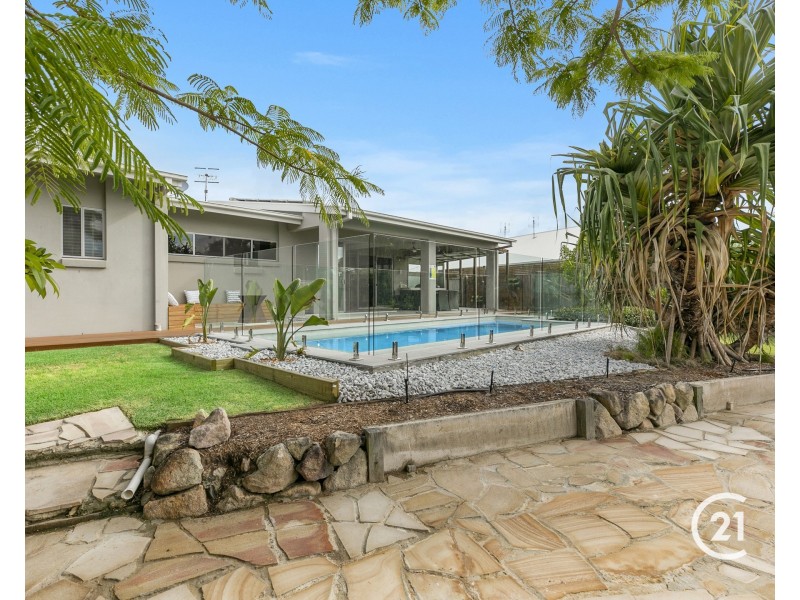 2 Beachwood Place, Peregian Springs QLD 4573
