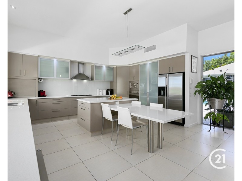 14 Lakeside Drive, Peregian Springs QLD 4573