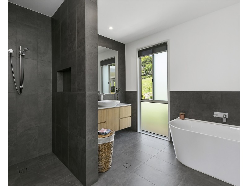 68 Booyong Drive, Black Mountain QLD 4563