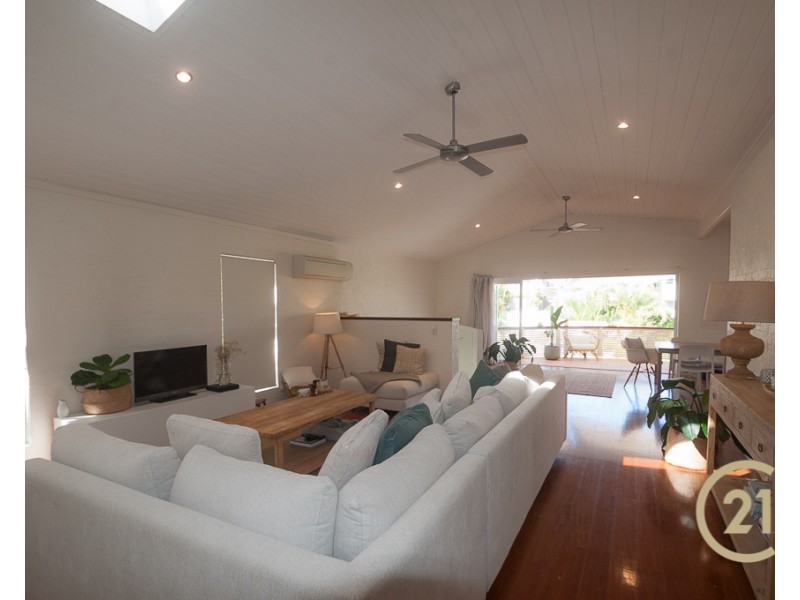 9 Maher Terrace, Sunshine Beach QLD 4567