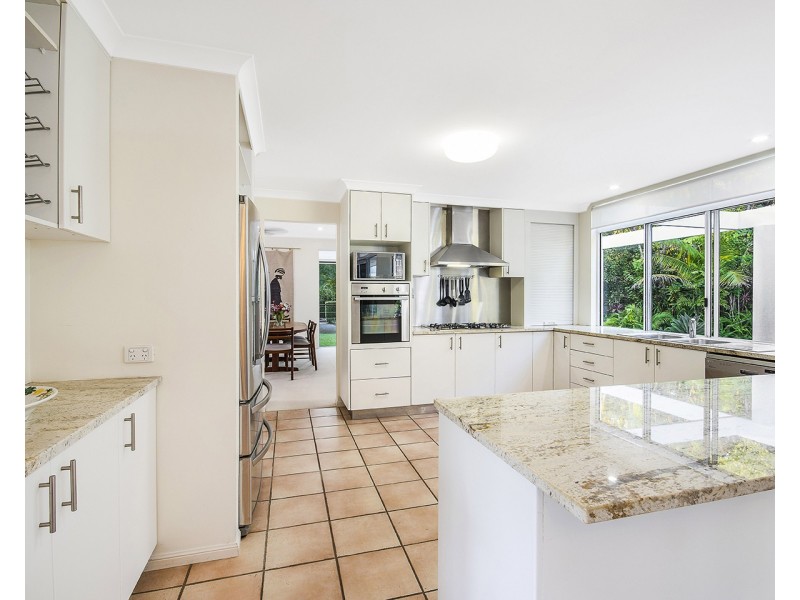 9 Upland Court, Tinbeerwah QLD 4563