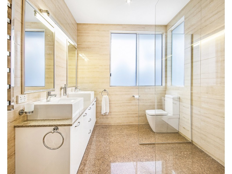 9 Upland Court, Tinbeerwah QLD 4563