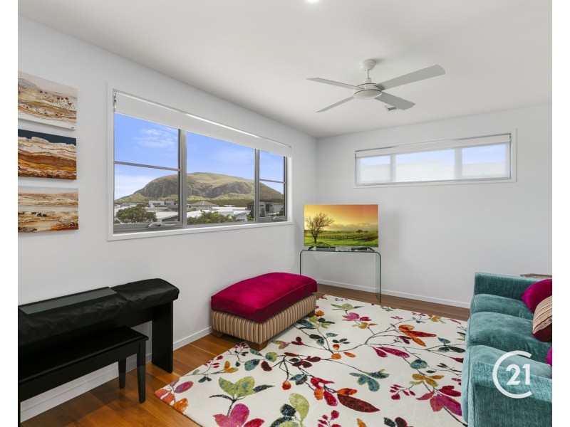 7 Surfside Lane, Mount Coolum QLD 4573