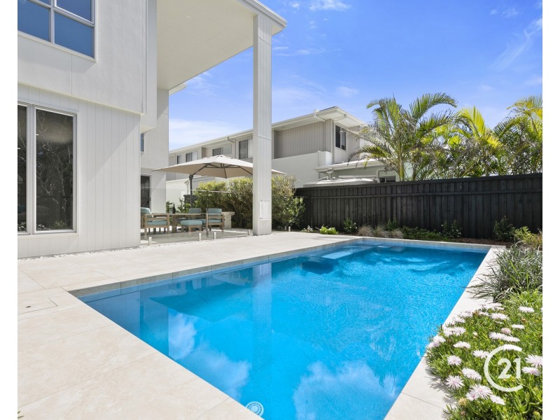 7 Surfside Lane, Mount Coolum QLD 4573