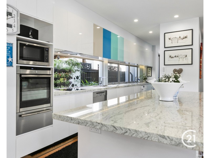 7 Surfside Lane, Mount Coolum QLD 4573