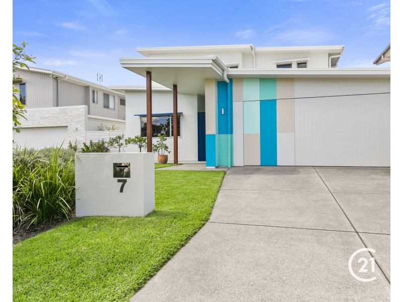 7 Surfside Lane, Mount Coolum QLD 4573