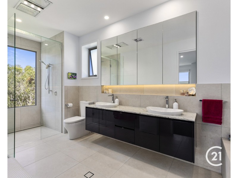 7 Surfside Lane, Mount Coolum QLD 4573