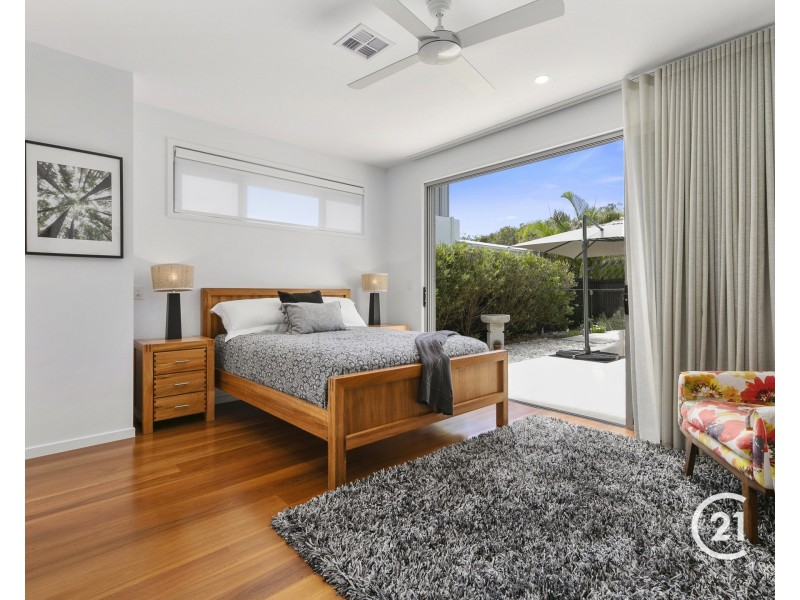 7 Surfside Lane, Mount Coolum QLD 4573