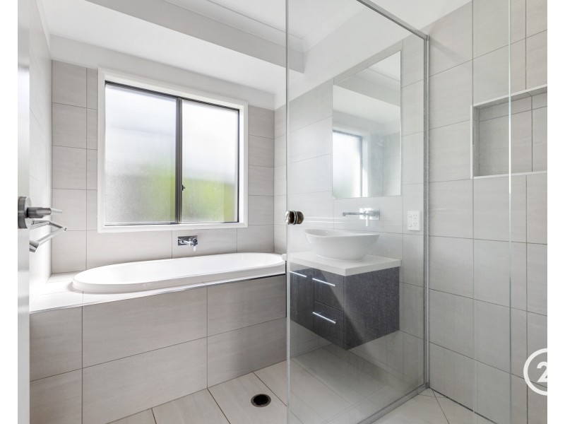 4 Silver Wattle Grove, Peregian Springs QLD 4573