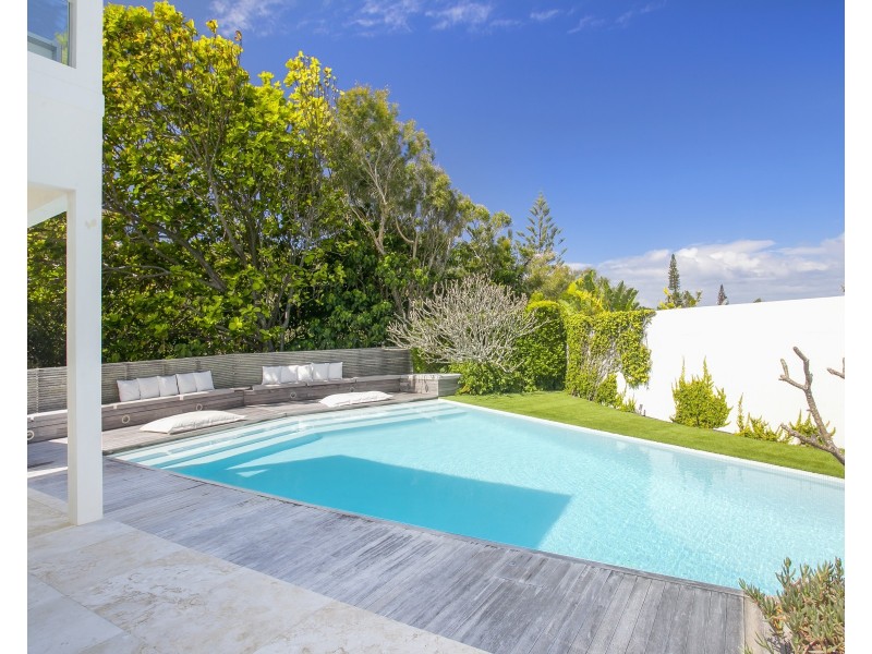 10 Surfside Court, Sunshine Beach QLD 4567