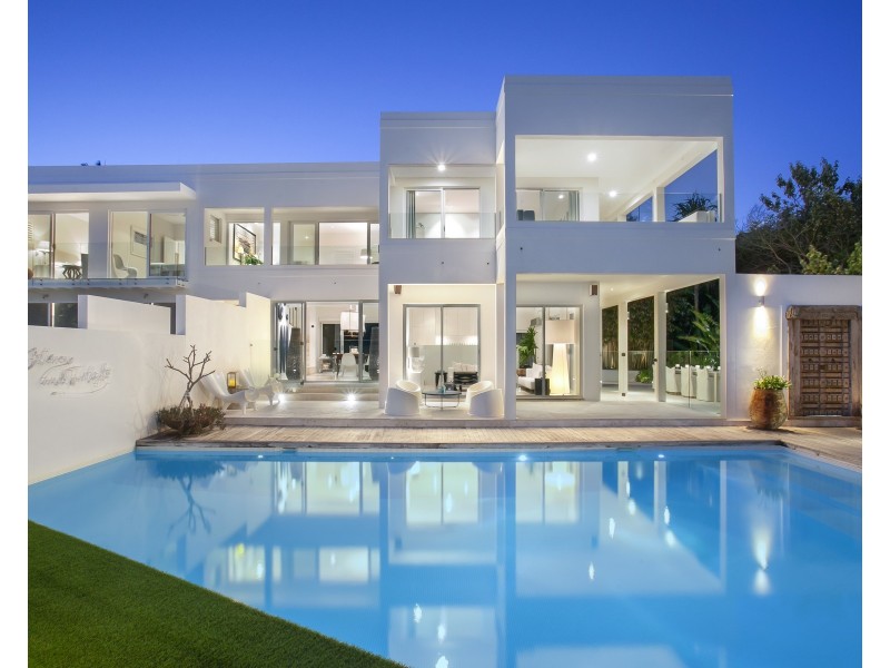 10 Surfside Court, Sunshine Beach QLD 4567