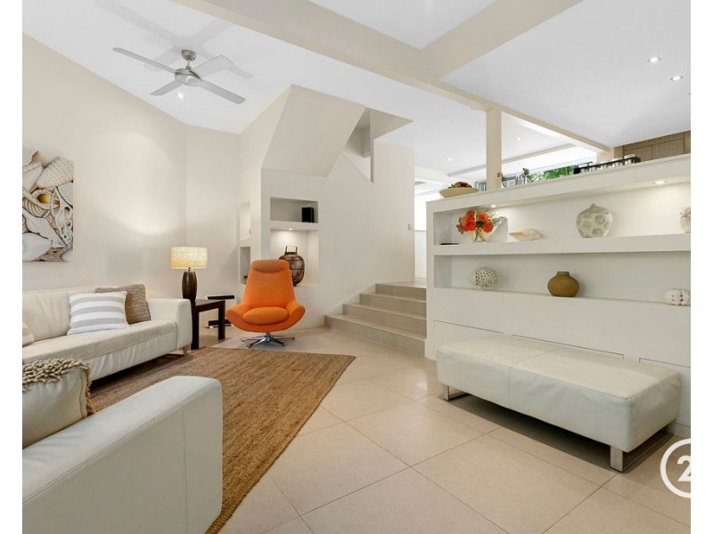 2/1 Ferris Street, Sunshine Beach QLD 4567