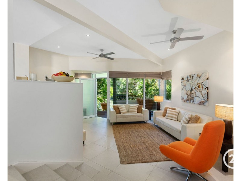 2/1 Ferris Street, Sunshine Beach QLD 4567