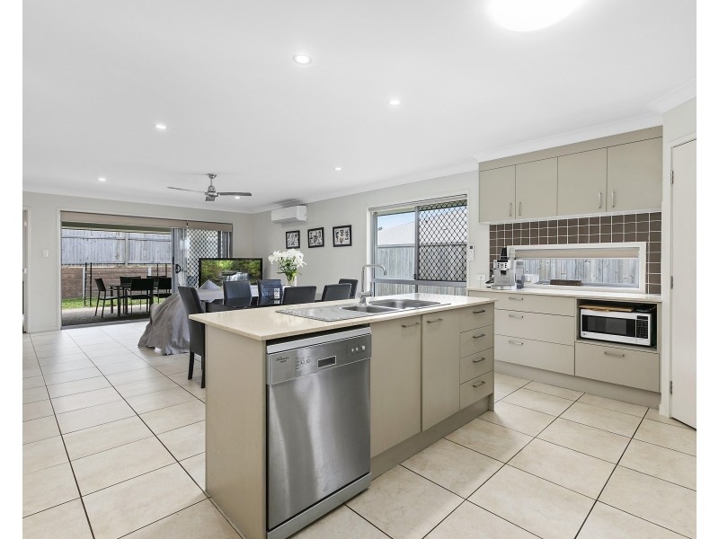 8 Silky Oak Court, Peregian Springs QLD 4573
