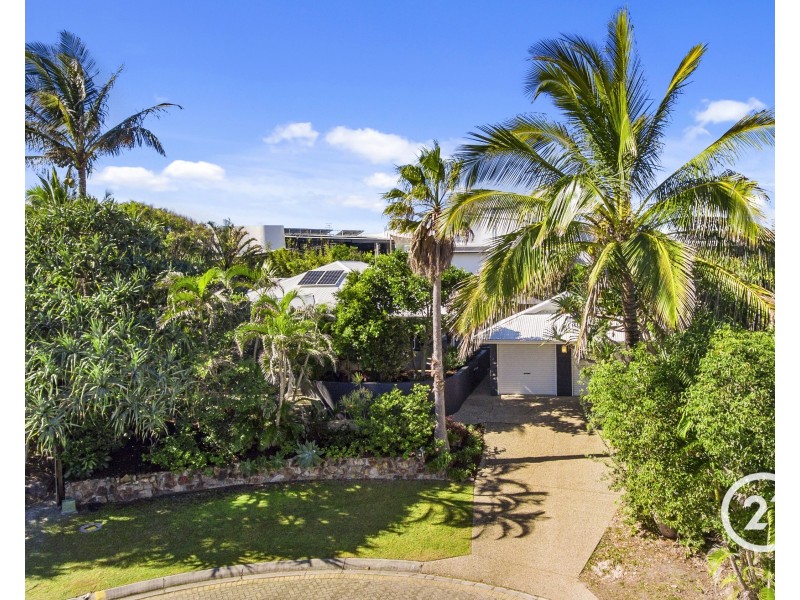 16 Daybreak Court, Castaways Beach QLD 4567