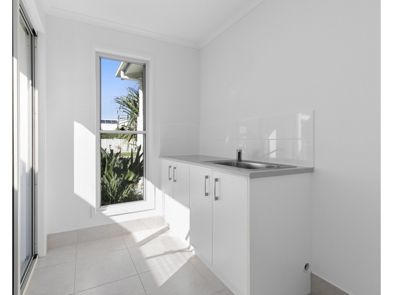 16 Long Board Street, Peregian Beach QLD 4573