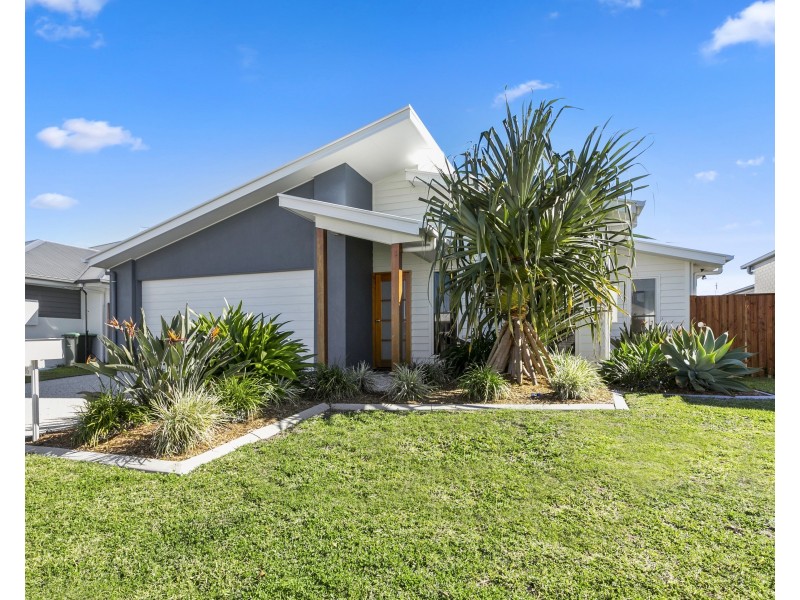 16 Long Board Street, Peregian Beach QLD 4573