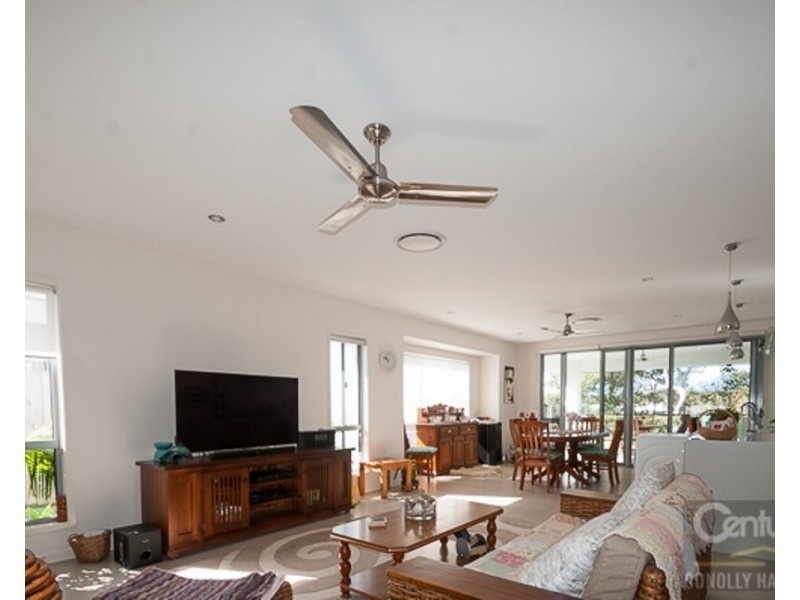 2 Crenshaw Pl, Peregian Springs QLD 4573