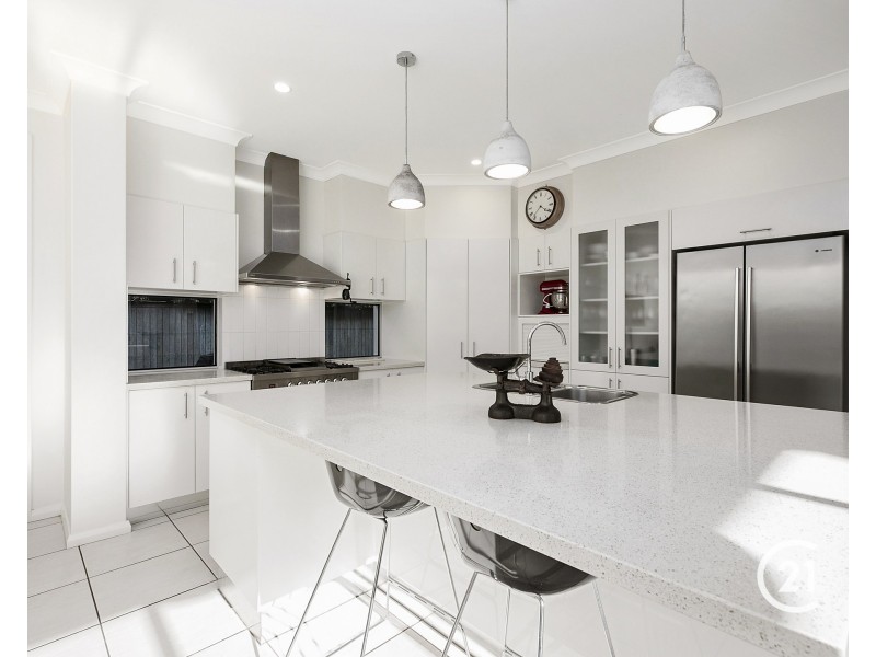 11 Bunker Court, Peregian Springs QLD 4573